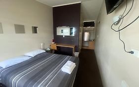Coal N Cattle Hotel Motel